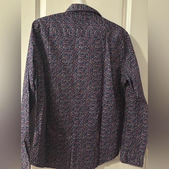 United Colors of Benetton Men’s Printed Slim Fit Button up - Picture 9 of 9